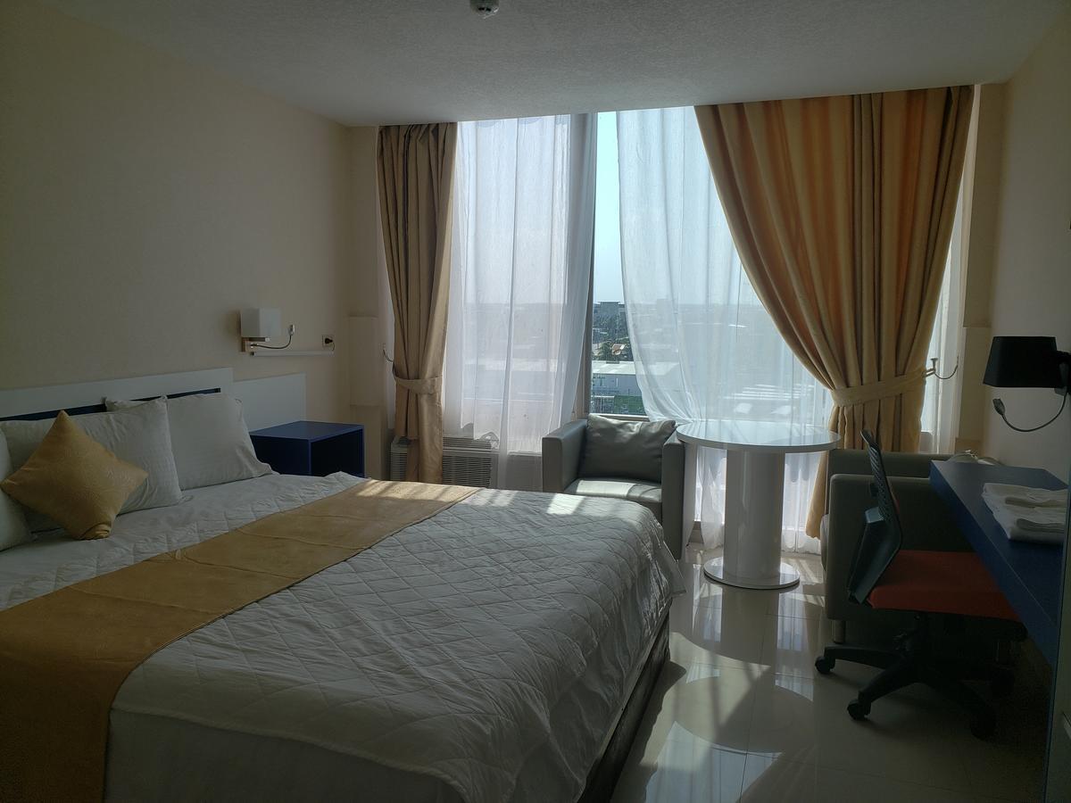 Golden Tree Hotel Belize City Exterior photo